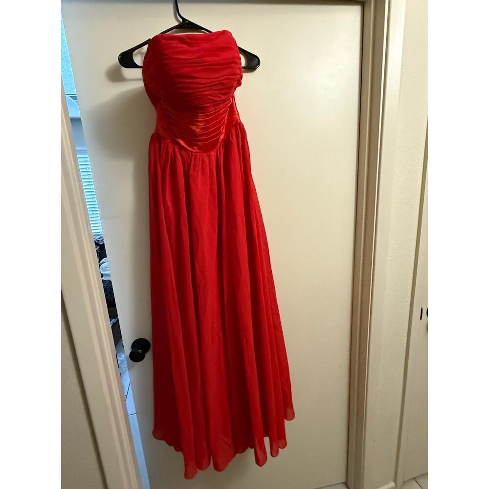 Women’s Red Strapless Formal Prom Dress Size 8 Chiffon Maxi Evening Gown